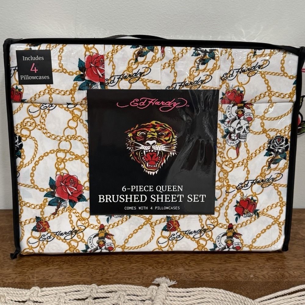 Ed Hardy Queen Sheet Set 6 Pieces White Skulls Roses Chains Hearts NEW